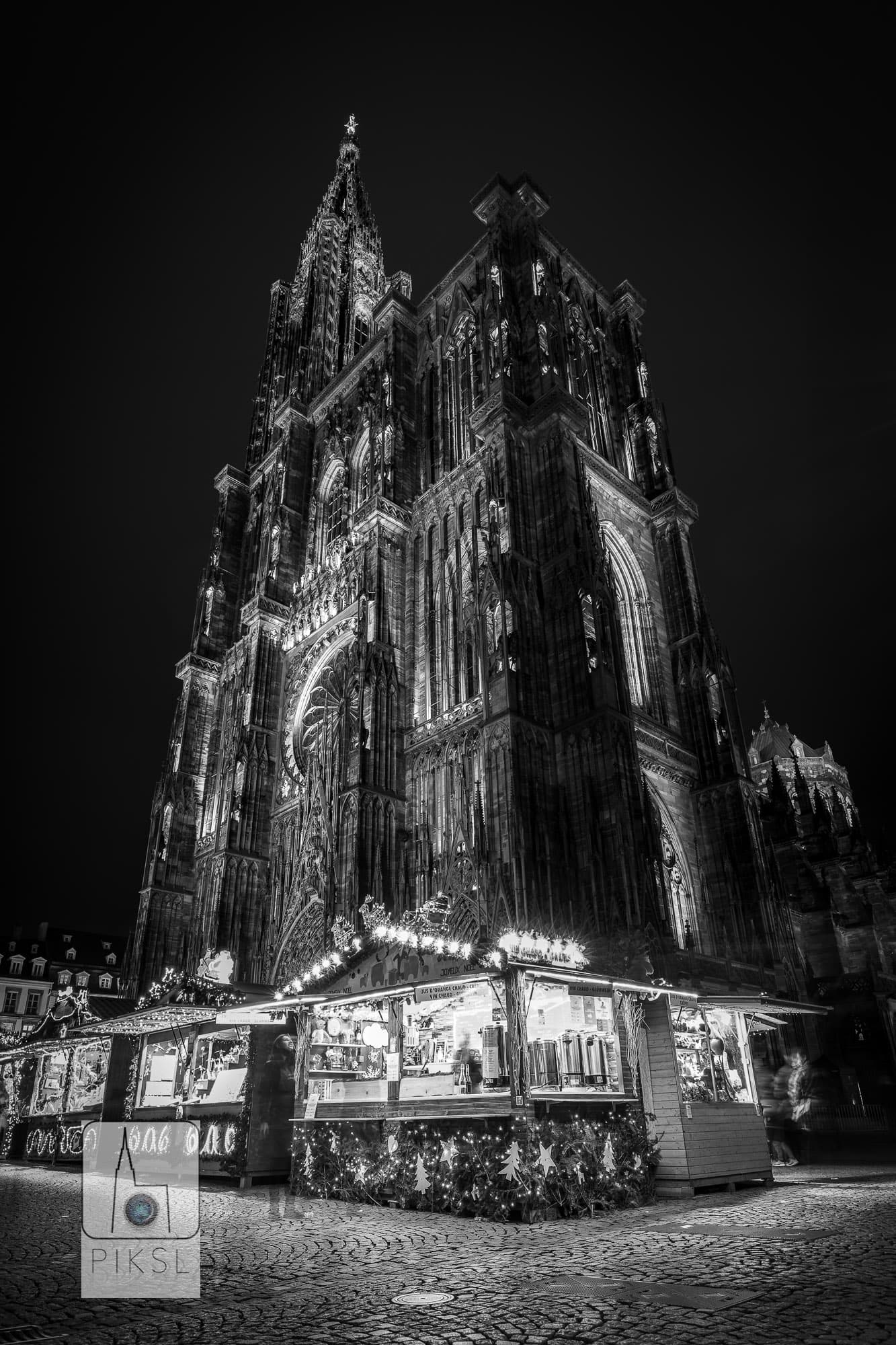 La Cathedrale et le marche de Noel de Strasbourg Aurelioen KEMPF