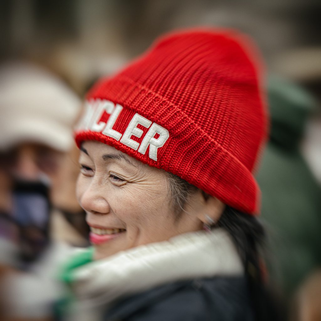Sylvie SCHMIDT Le bonnet rouge